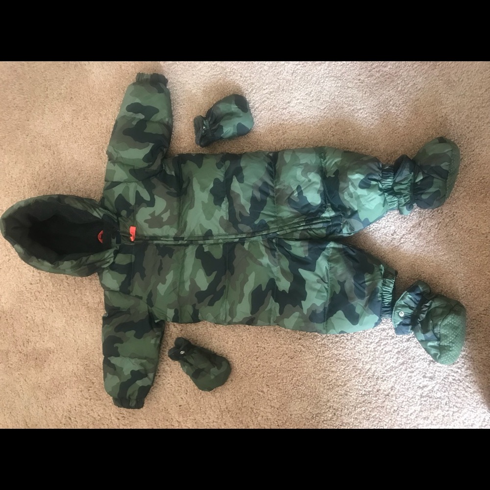 Snow suit